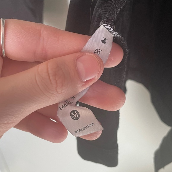 LuLu Lemon Black Workout Open Back Top - Picture 7 of 7